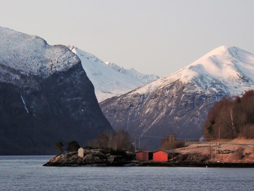 Tindelykke Villa Isfjorden Екстериор снимка